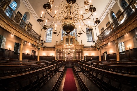 17.02.2016Tour of Bevis Marks Synagogue with Rabbi Shalom Morris. (C) Blake Ezra Photography 2016.