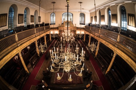 17.02.2016Tour of Bevis Marks Synagogue with Rabbi Shalom Morris. (C) Blake Ezra Photography 2016.